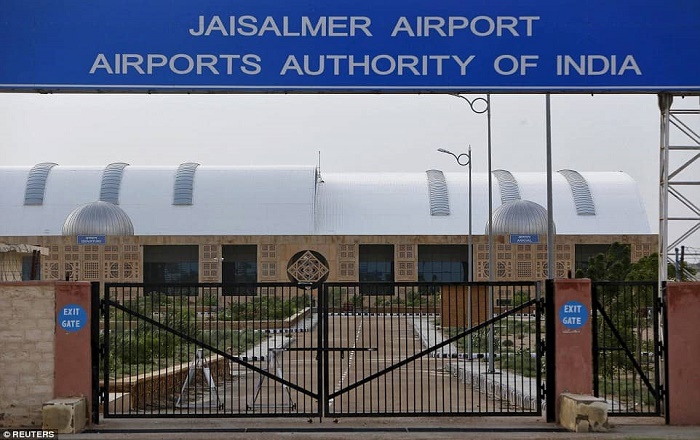 Taxi service at Jaisalmer Airport